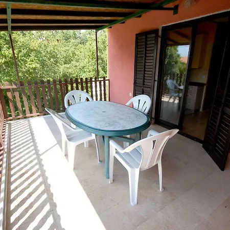 Juric By El-pi Tours Njivice