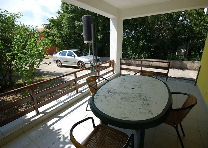 Juric By El-pi Tours Apartament *