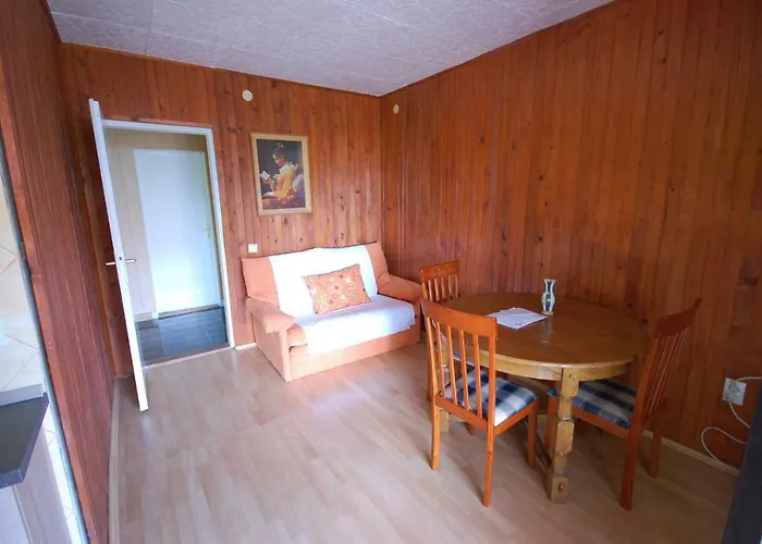 Juric By El-pi Tours Lägenhet Njivice